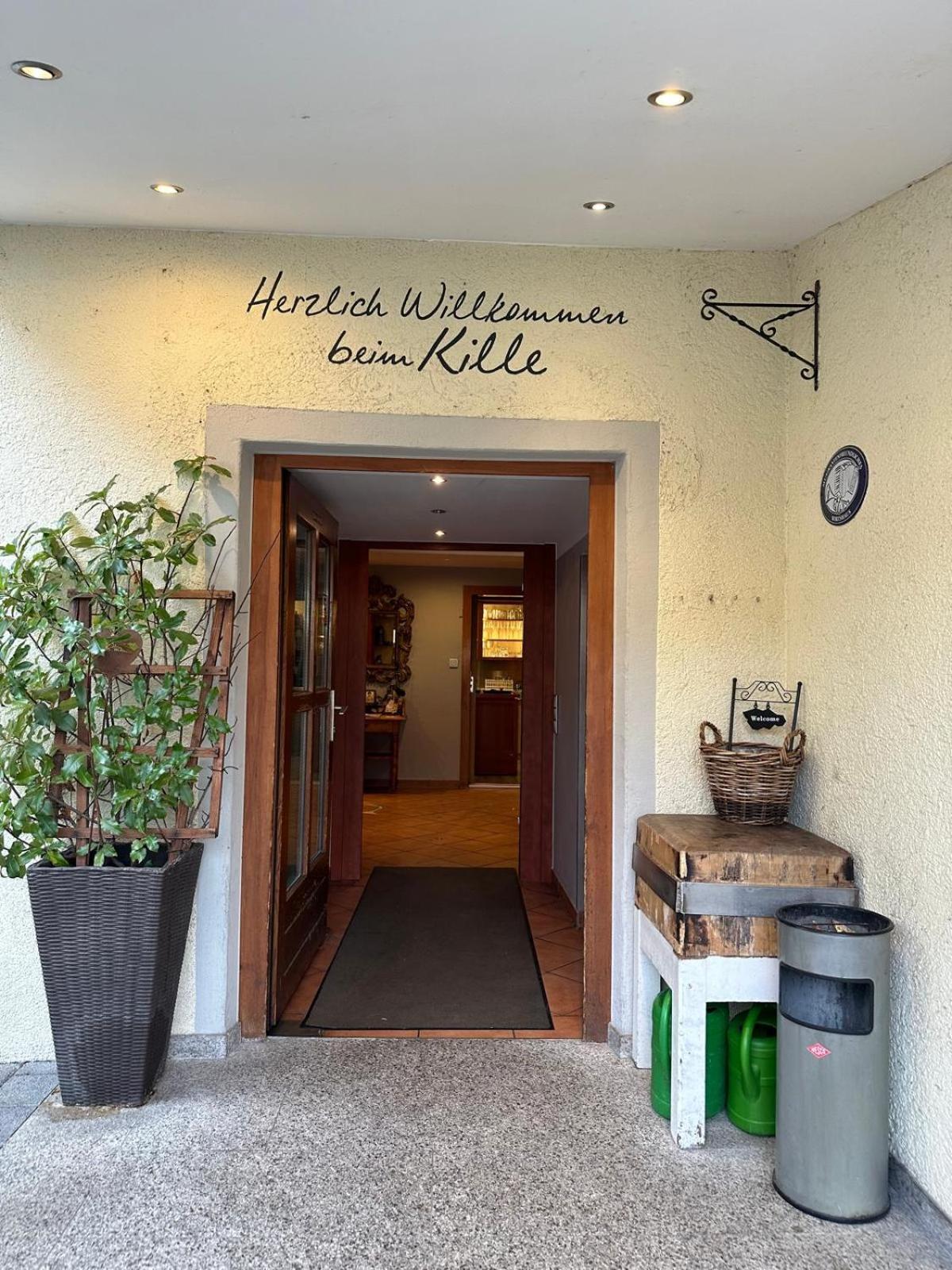 Gasthaus - Hotel Neue Post Meitingen エクステリア 写真